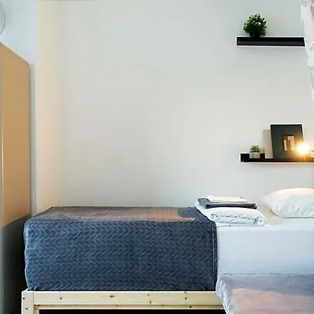 Tourist Hostel *