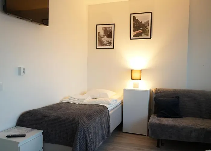 بيت شباب Tourist