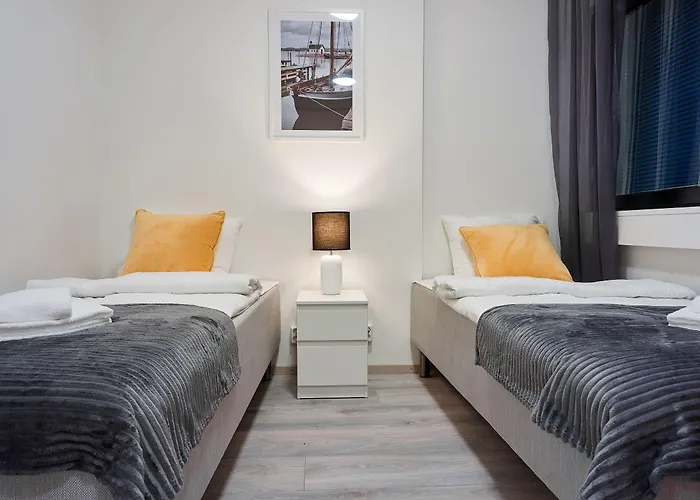 Tourist بيت شباب