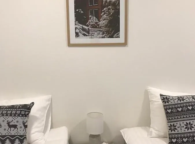 Tourist بيت شباب